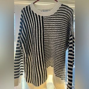 Heyday Black and White Sweater, Size Large, EUC